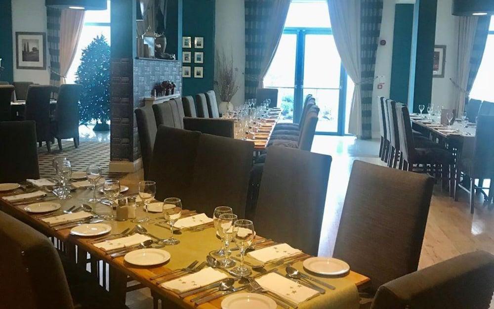 Kiltimagh Park Hotel エクステリア 写真
