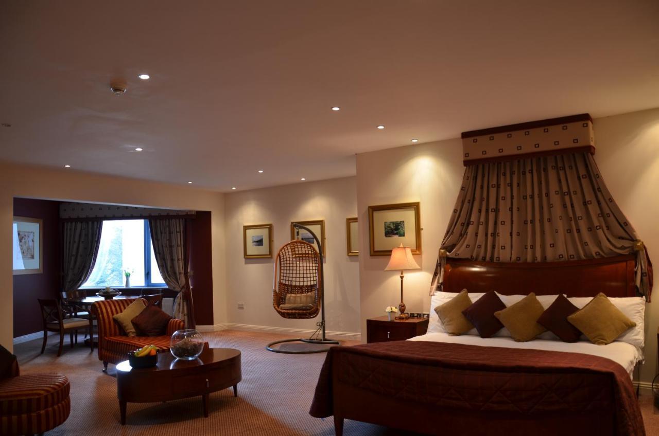 Kiltimagh Park Hotel エクステリア 写真